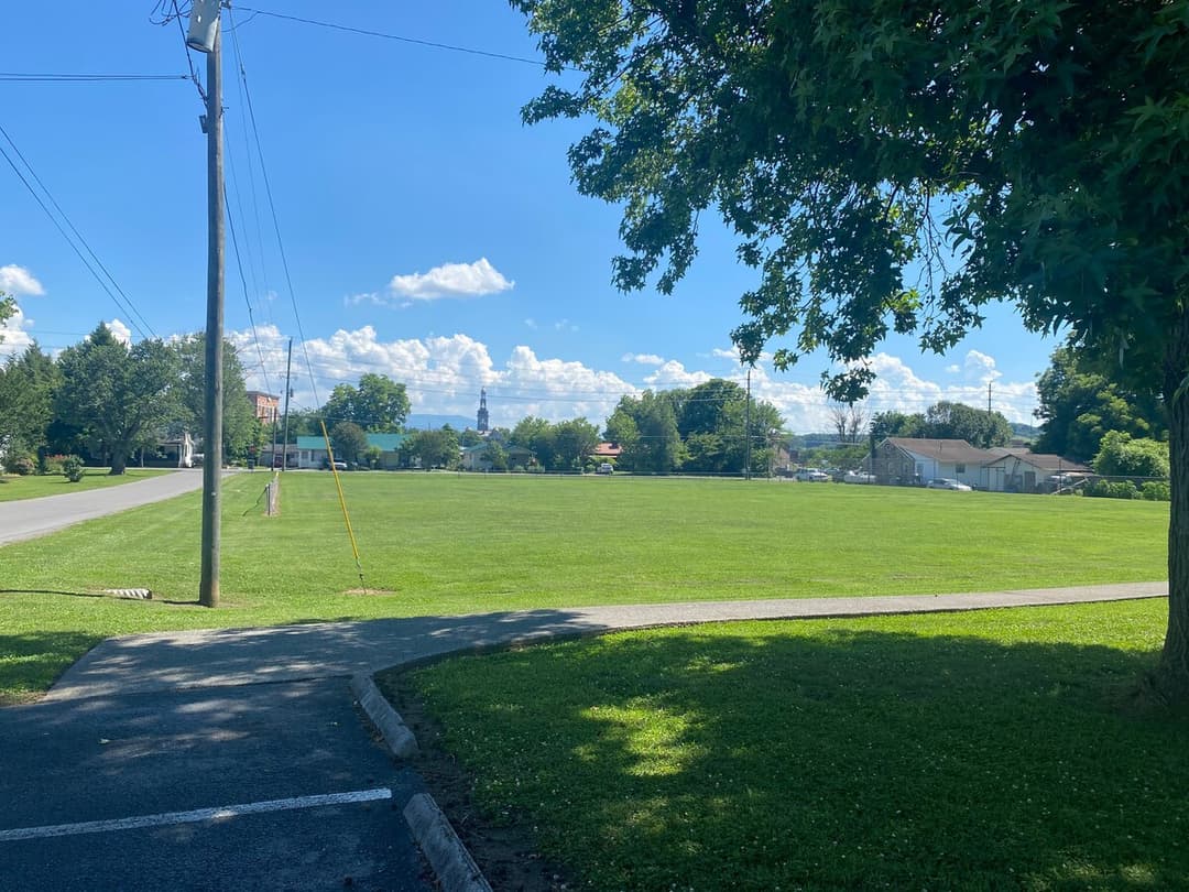 Large green area at the neighborhood park in Sunshine street.
